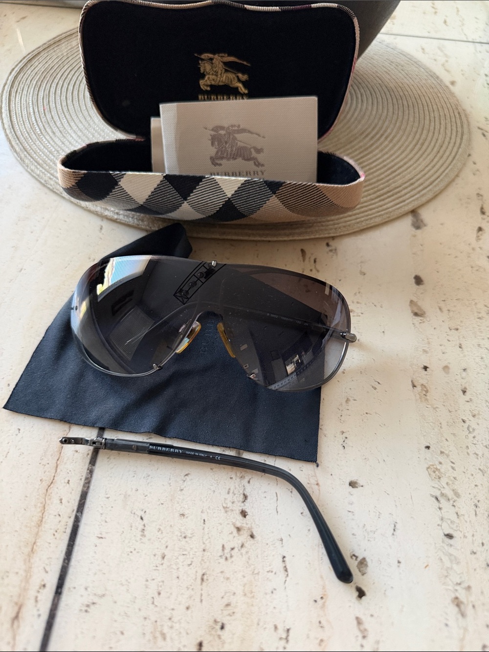 Burberry Vintage Black Gradient Shield Sunglasses Inclusive Broken Earpiece